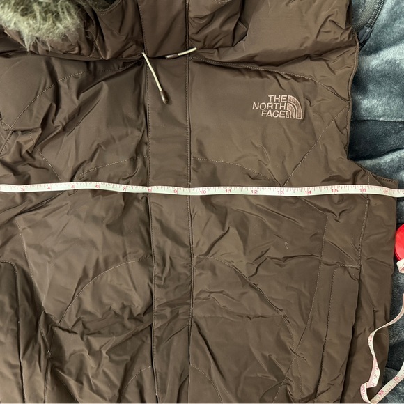 North Face faux fur puffer down vest - Picture 5 of 5